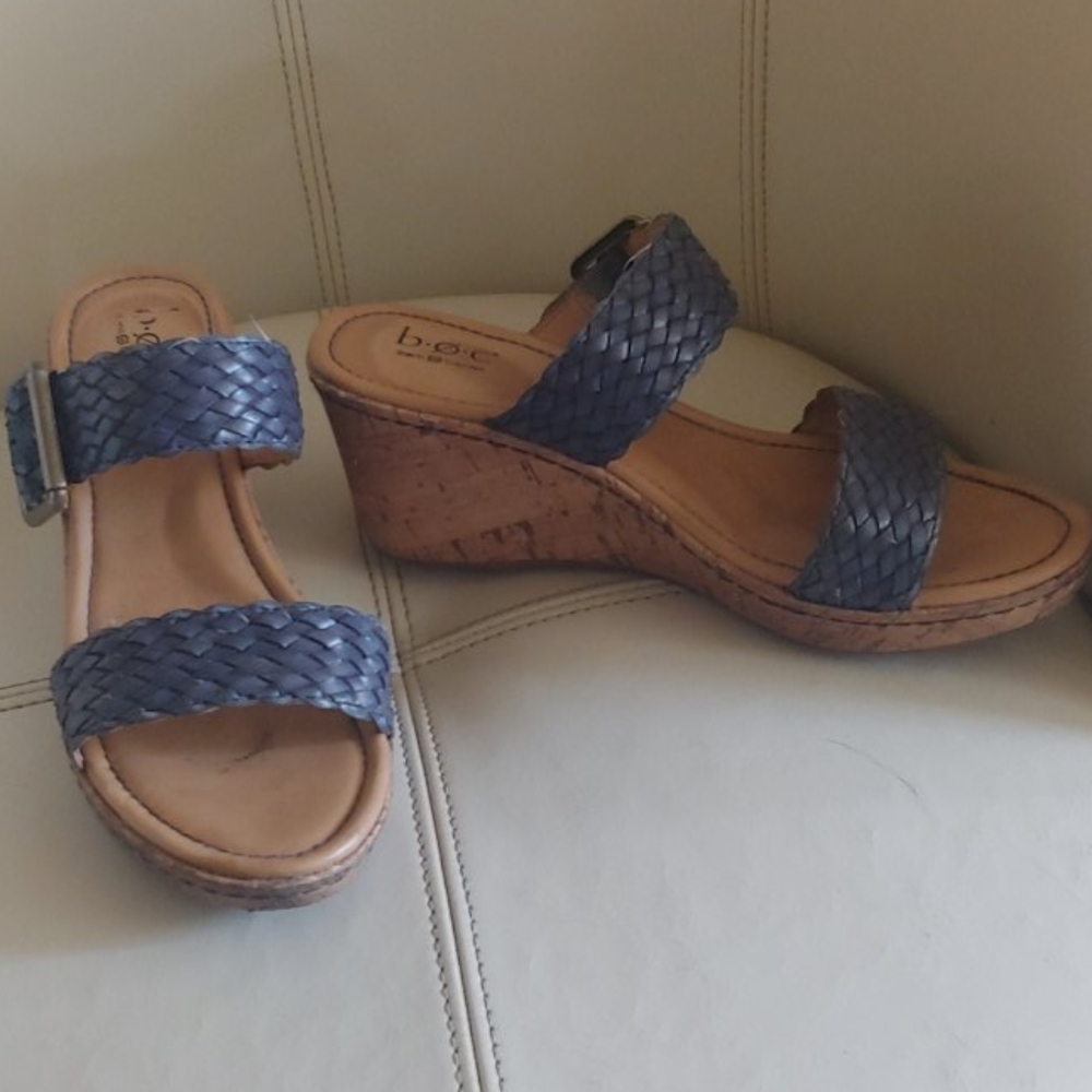 Easy breezy platform sandals, good condition